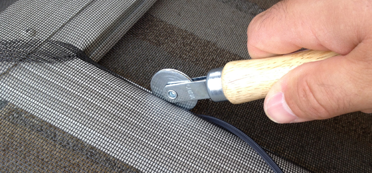 metal screen door repair in Hawthorne